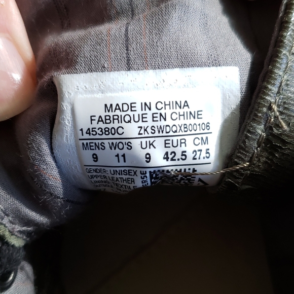 John Varvatos/Converse Hi-Top W/ Zipper Size 9 - Picture 14 of 15